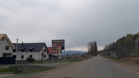 Перед травневими святами дорога на закарпатську Сваляву покрилася ямами та вибоїнами