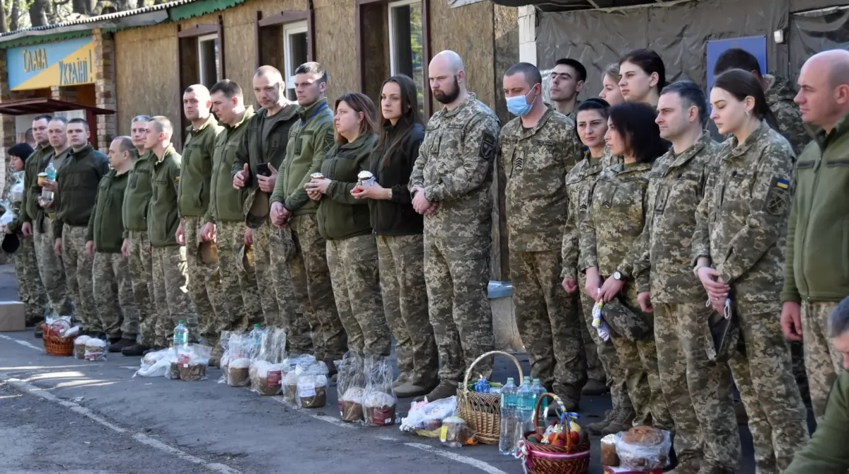 Пасха в зоне ООС. Фото: Facebook/Операція об'єднаних сил Пасха в зоне ООС. Фото: Facebook/Операція об'єднаних сил