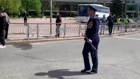 Інцидент біля парку Вічної Слави в Києві 9 травня. Скріншот відео: Telegram/Политика страны