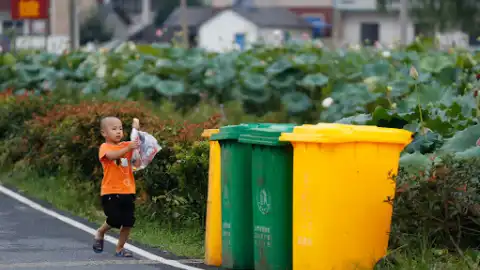 Urban garbage in China. Photo by Xinhua.