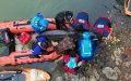 Rescuers found and rescued an injured dolphin trapped in a bay in Haikou, capital of south China's Hainan Province. Photo by Xinhua/Guo Cheng.