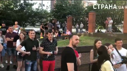 На концерті Басти почалися перепалки. Скріншот відео: Telegram / Політика Країни