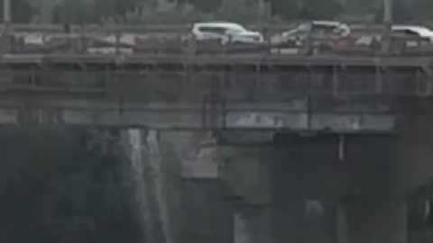 Під мостом Патона сталася аварія на тепломережі