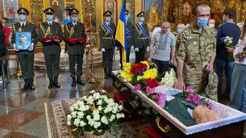 Президентский полк на церемонии прощания с эсэсовцем Васкулом. Фото из открытых источников