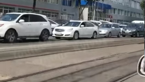 Рух трамваїв на лівому березі Києва заблоковано через ДТП