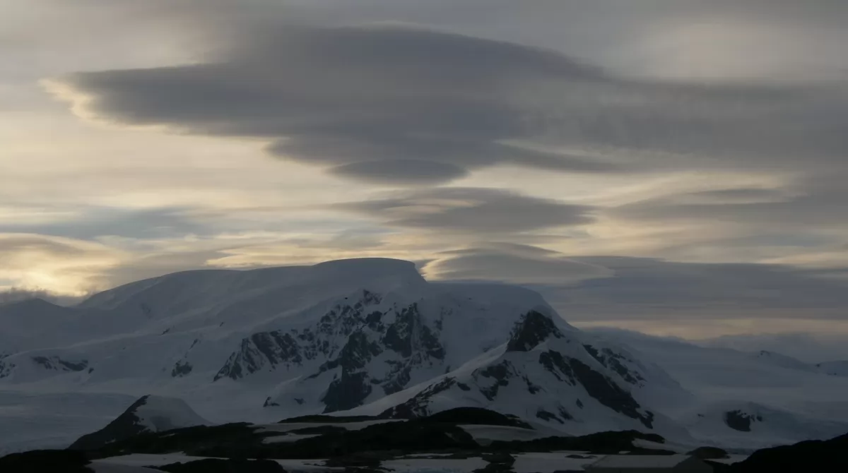 Антарктика. Фото: facebook.com/AntarcticCenter