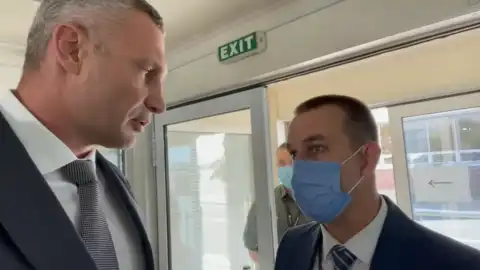 Кличко не пустили к Меркель. Скриншот: Facebook/Віталій Кличко
