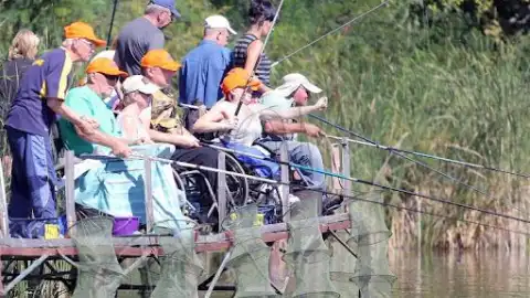 Спортивна рибна ловля серед людей з інвалідністю. Фото: Данило Шамкін