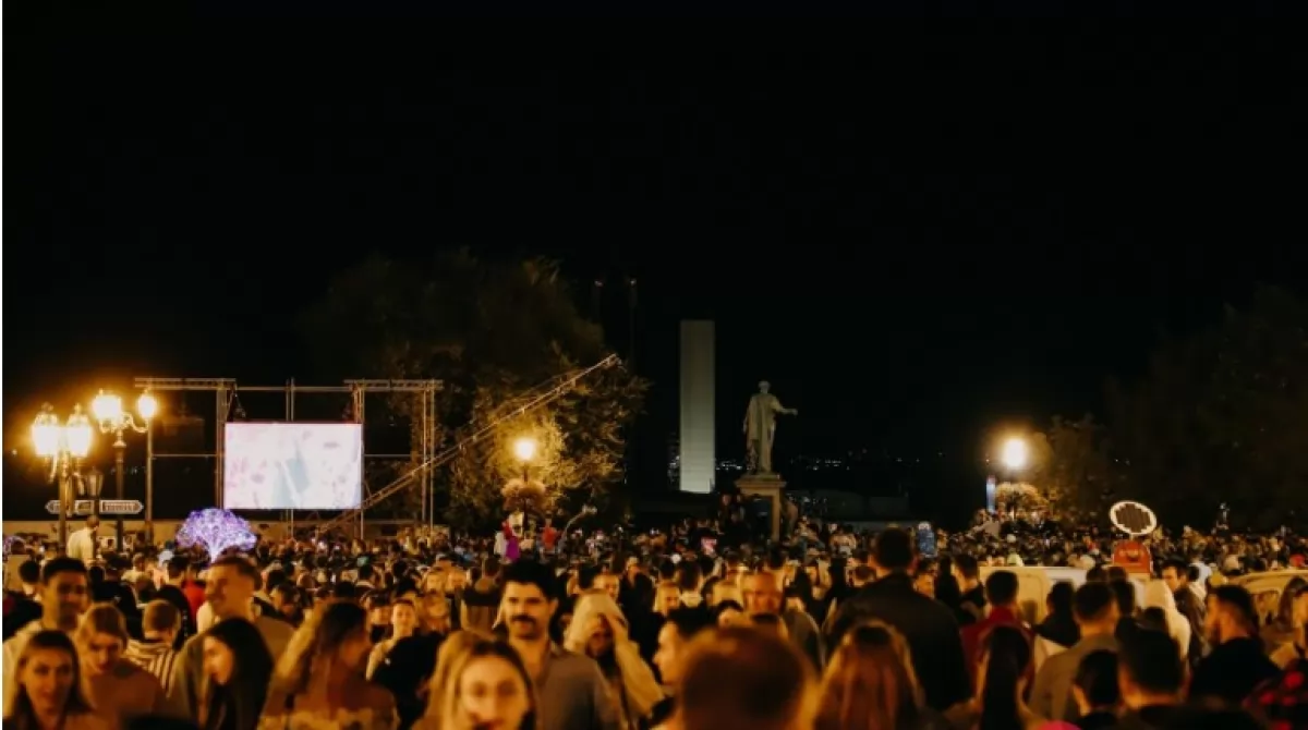 День города завершился большим концертом на Потемкинской лестнице. Фото: Пушкинская День города завершился большим концертом на Потемкинской лестнице. Фото: Пушкинская