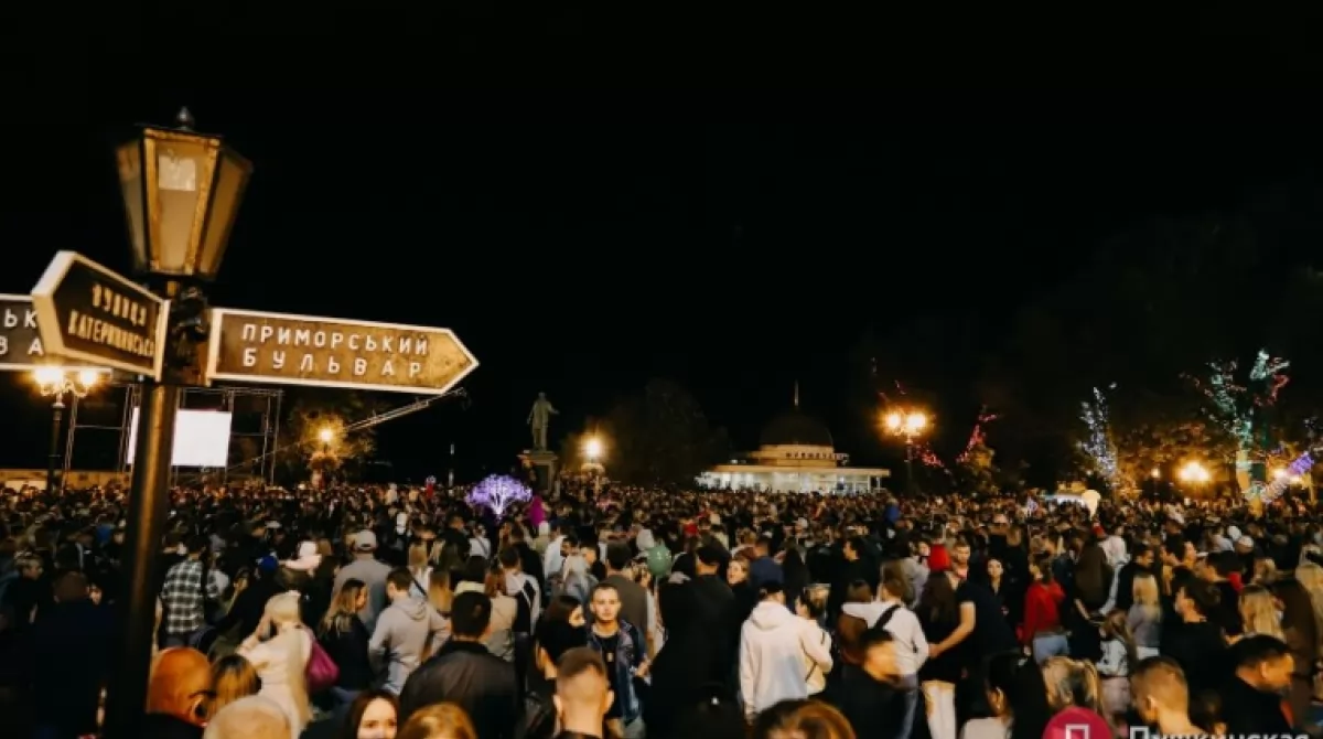 Гала-концерт на Потемкинской лестнице. Фото: Пушкинская Гала-концерт на Потемкинской лестнице. Фото: Пушкинская