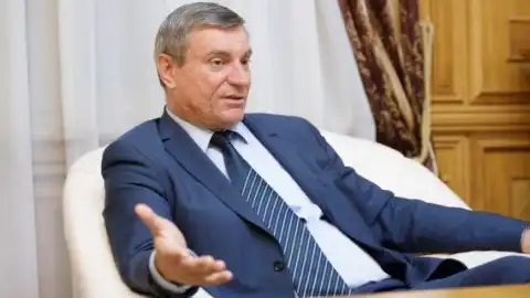 Вице-премьер-министр - министр стратегических отраслей промышленности Олег Уруский