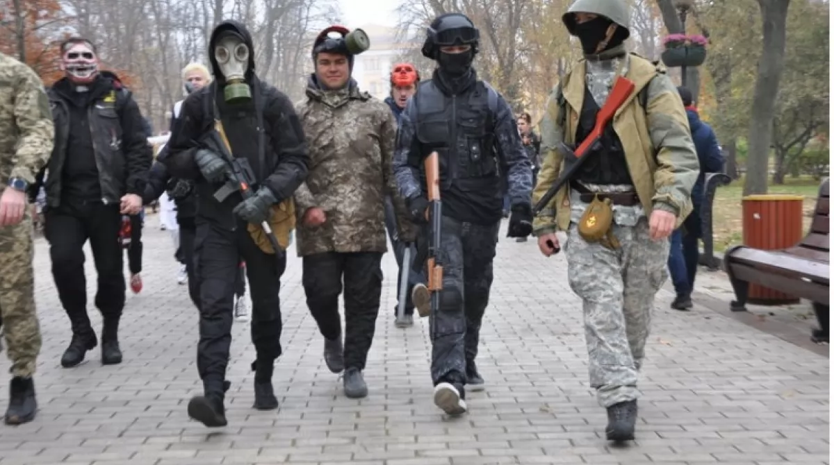 Участники парада сражались с 