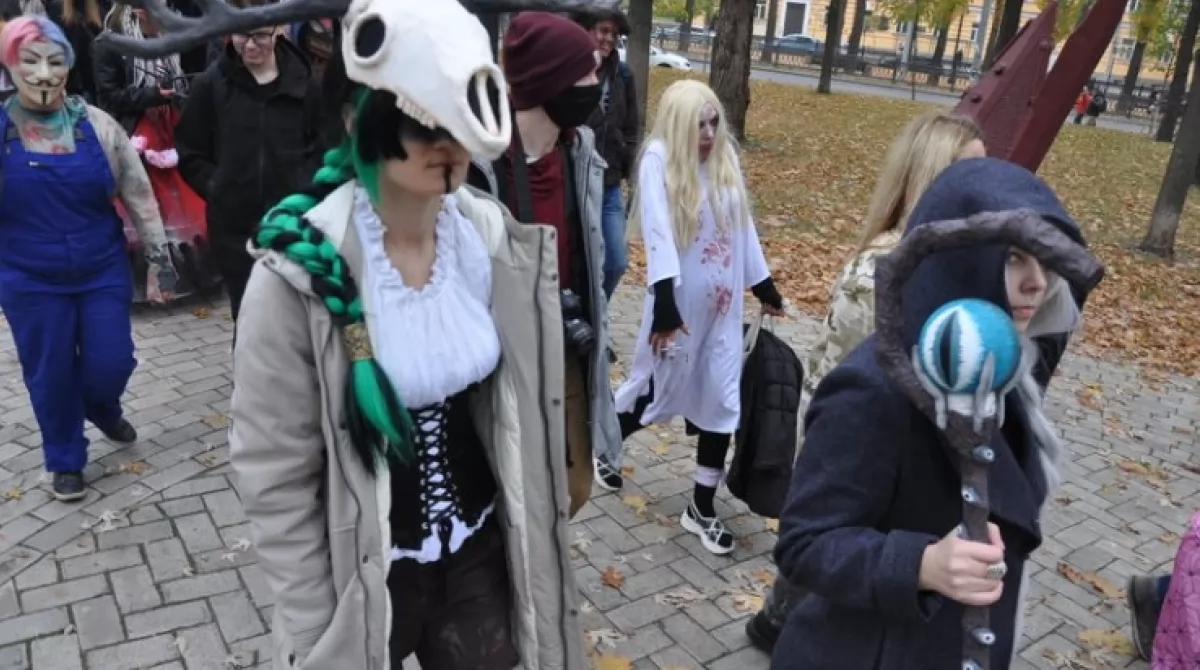 В Киеве прошел зомби-парад на Хэллоуин. Фото: inshe.tv