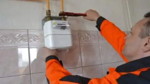 Закарпатгаз безкоштовно замінив 9 тисяч лічильників споживачам