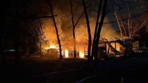 У Києві на Трухановому острові згорів комплекс "ЮБК"