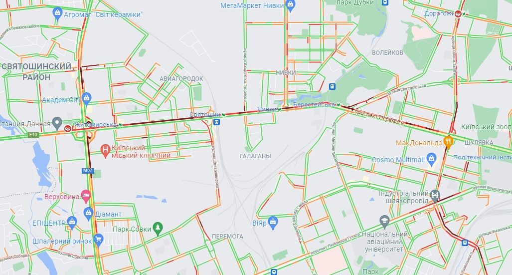 В Киеве из-за непогоды образовалась километровая пробка. Фото: Google Maps