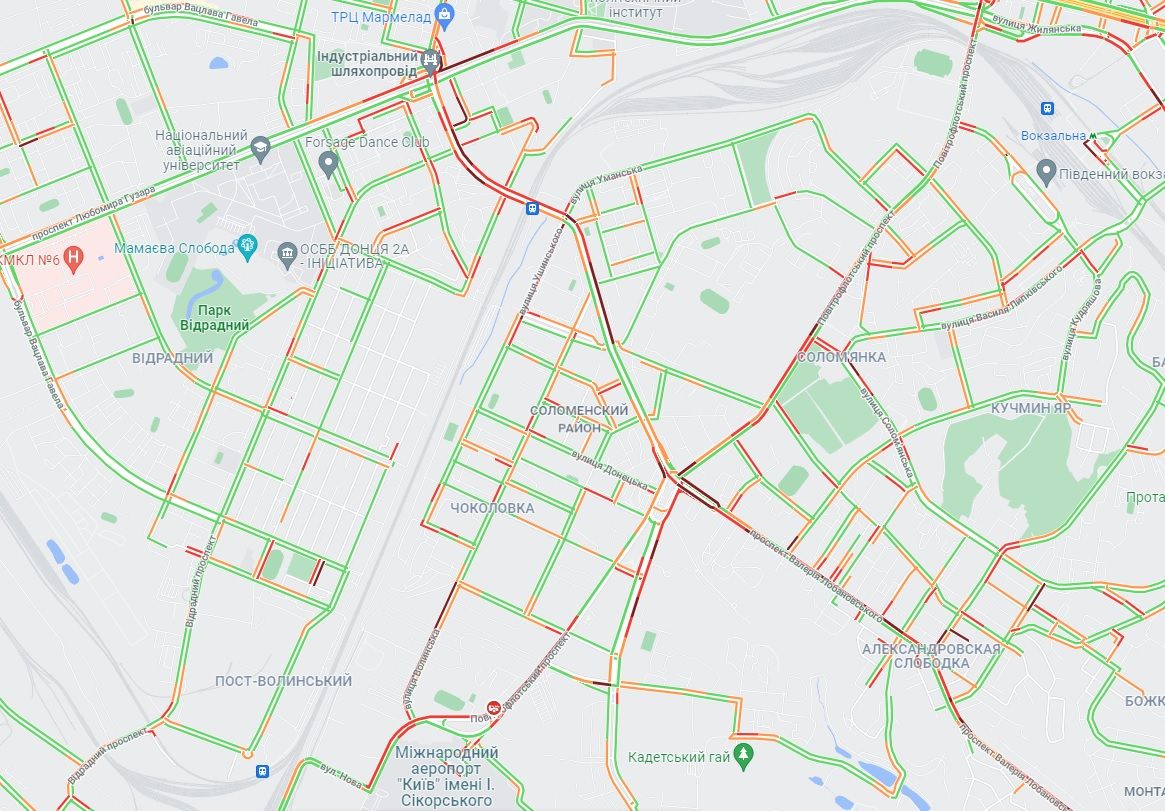 Автомобильная пробка в Киеве образовалась на Воздухофлотском проспекте. Фото: Google Maps