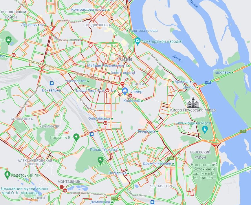 Пробки в Киеве сегодня парализовали центральные районы города. Фото: Google Maps