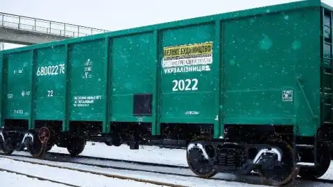 УЗ запустила перші 60 піввагонів, збудованих за програмою Зеленського "Велике будівництво"