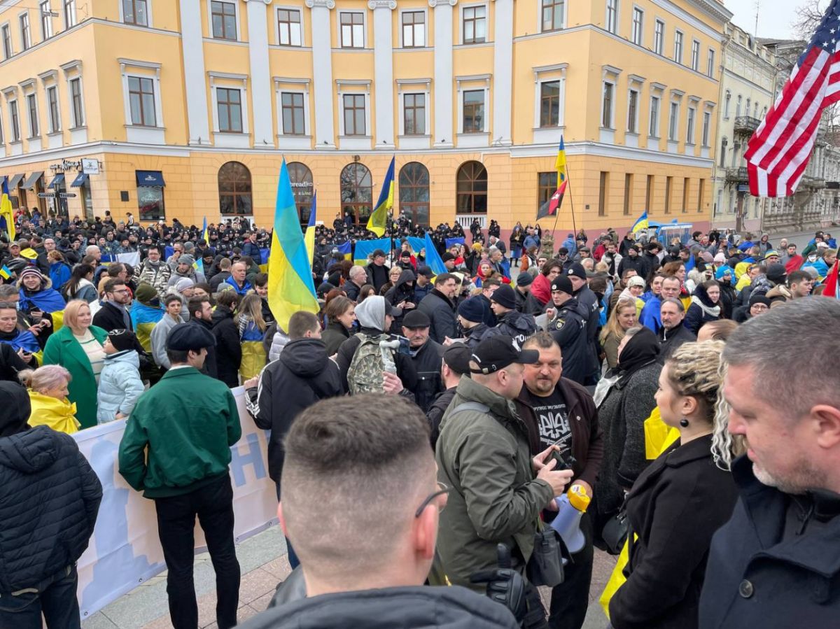 В Одессе прошел Марш Единства. Фото: Думская