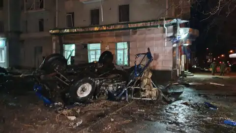 Взрыв автомобиля в Луганске. Фото: РИА Новости