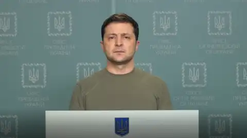 Обращение Зеленского к гражданам. Источник: скриншот видео Офиса Президента