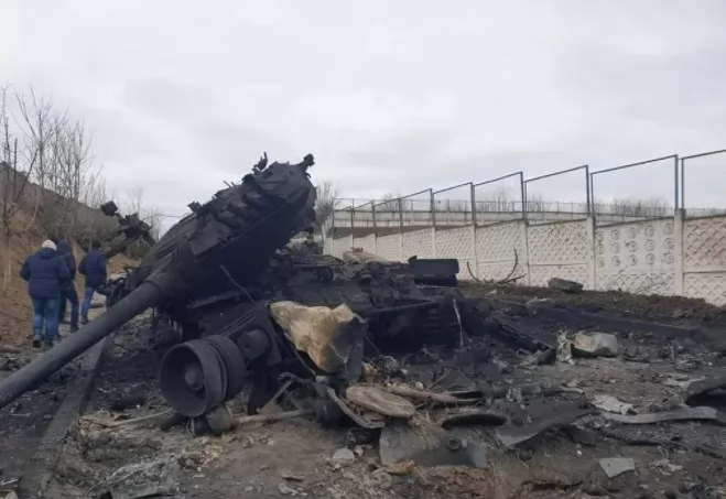 Т-80, сгоревший в Украине. Фото: facebook.com/UkrainianLandForces Т-80, сгоревший в Украине. Фото: facebook.com/UkrainianLandForces