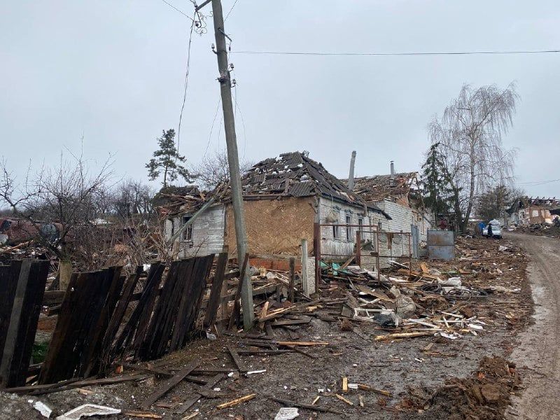 Наслідки обстрілу у Харкові.  Фото: ДержНС у Харківській області