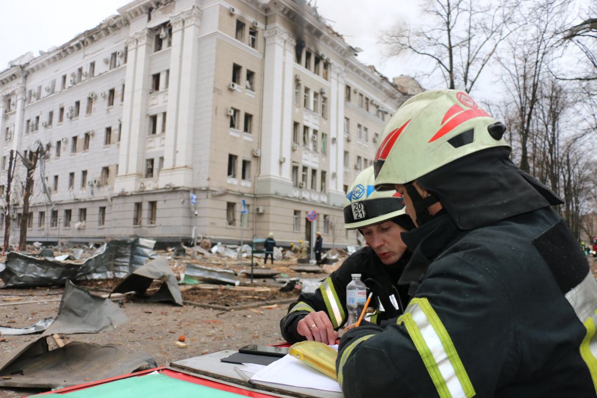 Наслідки обстрілу у Харкові.  Фото: ДержНС у Харківській області