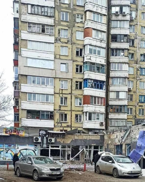 Последствия обстрела Мариуполя. Фото: пресс-служба МВД