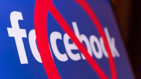 Запрет социальной сети Facebook. Коллаж: ixbt.com.