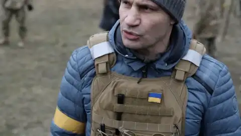 Военные в боевой готовности дать отпор врагу, - Кличко проехался по блокпостам