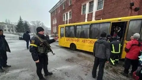 На Луганщині сьогодні евакуювали більше 1700 людей – ОП