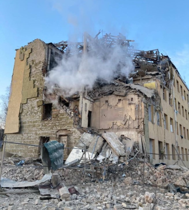 Наслідки ракетного удару по Бердичеву. Фото: facebook/
