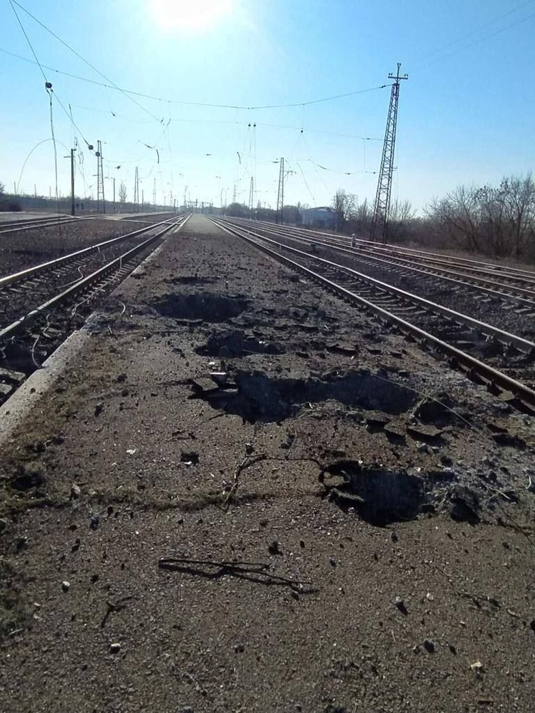 Обстріл станції Очеретине.  Фото: Олександр Камишин