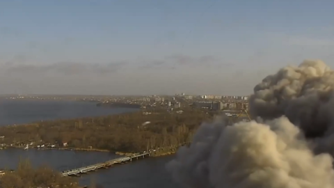 Опубліковано відео моменту влучання ракети в будівлю Миколаївської ОДА