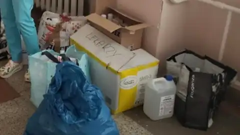 Волонтеры "УДАРа" передали защитникам Киева необходимые бронежилеты, а больницам - медпрепараты