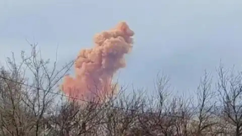 Взрыв цистерны с азотной кислотой в Рубежном. Скриншот: Сергей Гайдай/Facebook