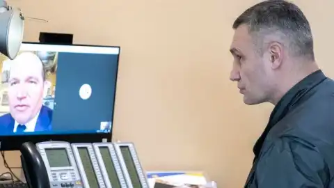 Мэр Брюсселя привезет в Киев кареты скорой помощи, - Кличко