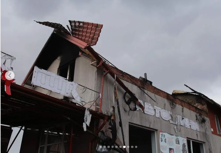 Последствия обстрела во Львове. Фото: Инстаграм Максим Козицкий