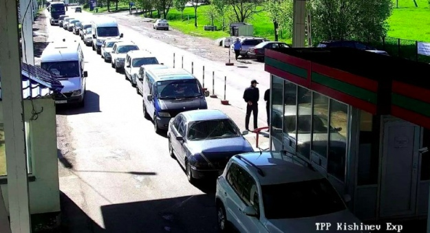 Ситуація на пункті пропуску у Кишиневі.  Фото: ЄП