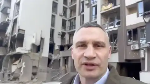 Кличко показал последствия ракетных обстрелов центра Киева