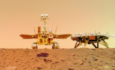 A selfie of China's first Mars rover Zhurong with the landing platform. Photo  by CNSA/ Xinhua.