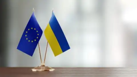 Украина-ЕС. Флаги. Фото: depositphotos