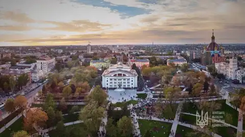 Трупа знищеного окупантами Маріупольського драмтеатру виступатиме в Ужгороді