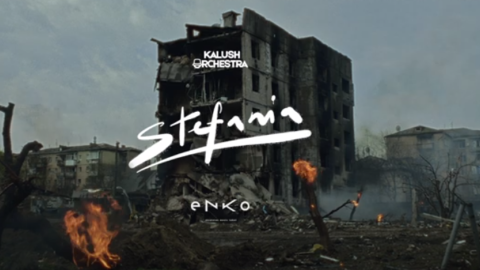 Kalush Orchestra выпустили клип на песню Stefania. Его снимали в руинах Бучи и Ирпеня