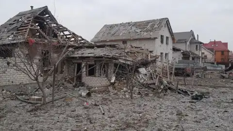 В сети показали, как идет восстановление Овруча на Житомирщине: видео