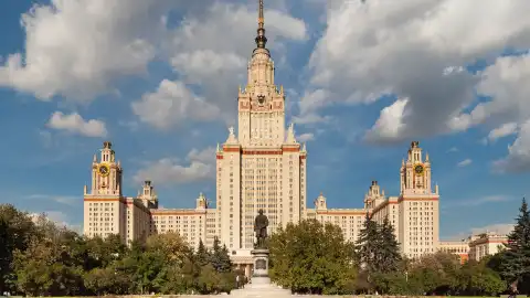 Московский государственный университет им. Ломоносова. Фото: wikipedia