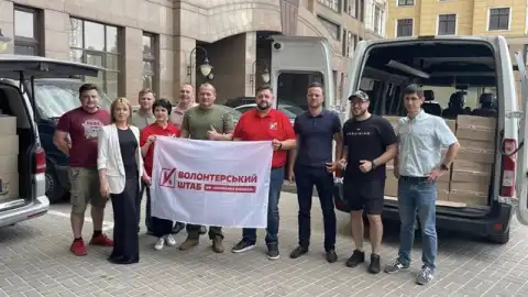Волонтерский штаб "Украинская команда" направил 1,7 тонны продуктов с длительным сроком хранения жителям пострадавших регионов