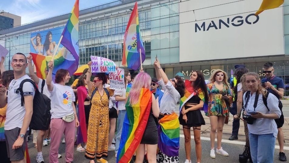 KyivPride проводит Марш Равенства в Варшаве. Фото: KyivPride